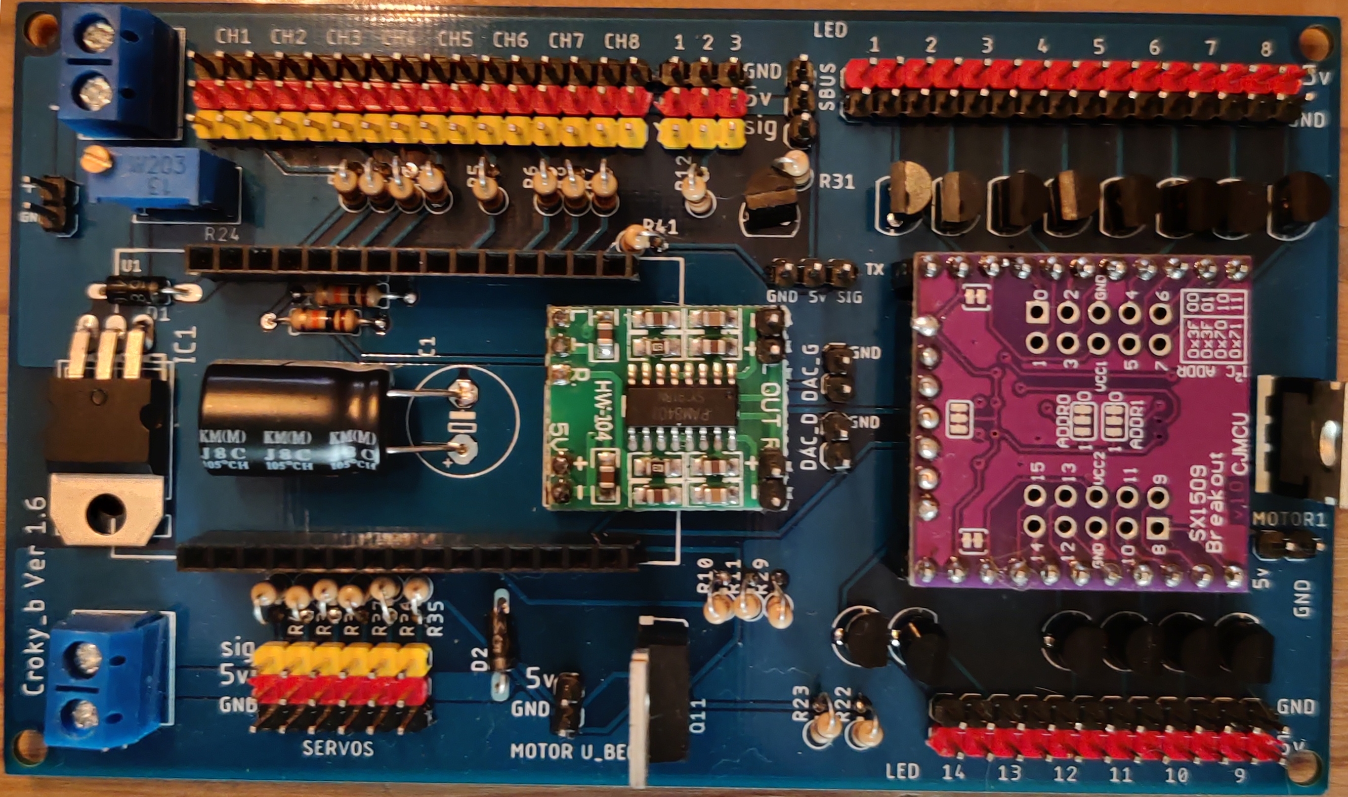 Carte avec extension 16 voies SX1509 par Croky B (version MAXI)